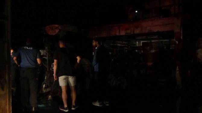 Traktör Tamir Atölyesinde Çıkan Yangın Korkuttu
