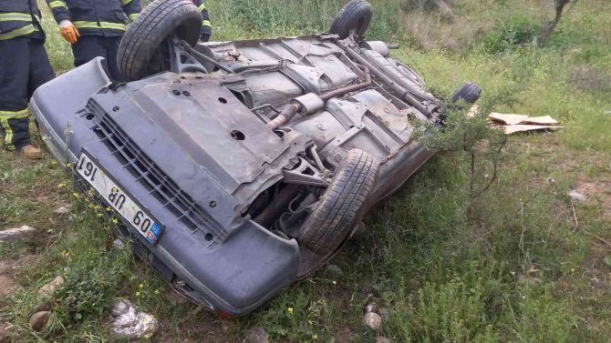 Aydın’da Otomobil Şarampole Yuvarlandı