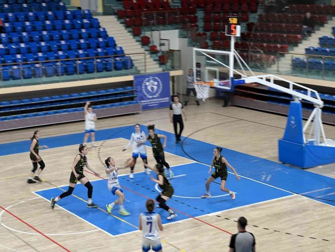 Basketbol Gençler Ligi: Düzce Atletik: 66 - Çankaya Üniversitesi:65
