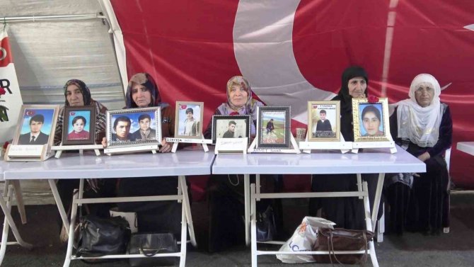 Altı Bayramdır Oğlundan Uzak Olan Baba, Evlat Nöbetini Sürdürüyor