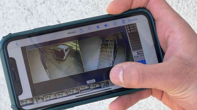 Kiracı Olarak Girdiği Evi Soydu