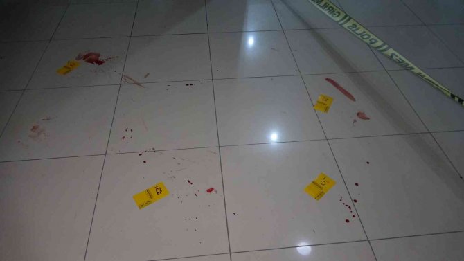Elazığ Otogarı İçerisinde Silahlı Kavga: 2 Yaralı