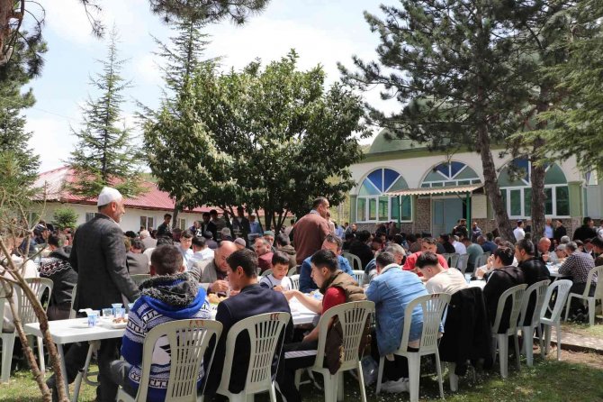 Havza’da Çiftçiler Afetlerden Korunmak İçin Kurban Kesti