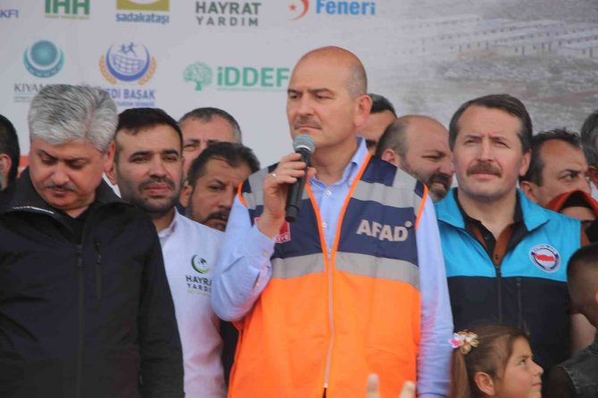 İ̇çişleri Bakanı Soylu, İ̇dlib’de Briket Evlerin Anahtar Teslim Törenine Katıldı
