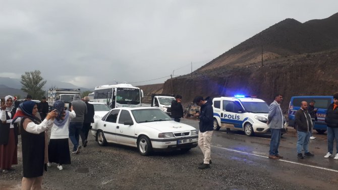 Iğdır’da Yağmur Sonrası Heyelan: Iğdır-erzurum Yolu Kapandı