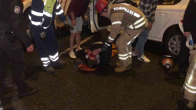 Pendik’te Aynı Noktada Art Arda 2 Ayrı Kaza: 2’si Ağır 5 Yaralı