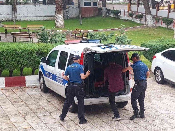 İ̇zmir Polisi Bayramda Da Suçlulara Göz Açtırmadı