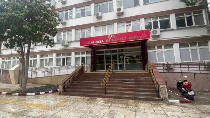 İ̇zmir Polisi Bayramda Da Suçlulara Göz Açtırmadı