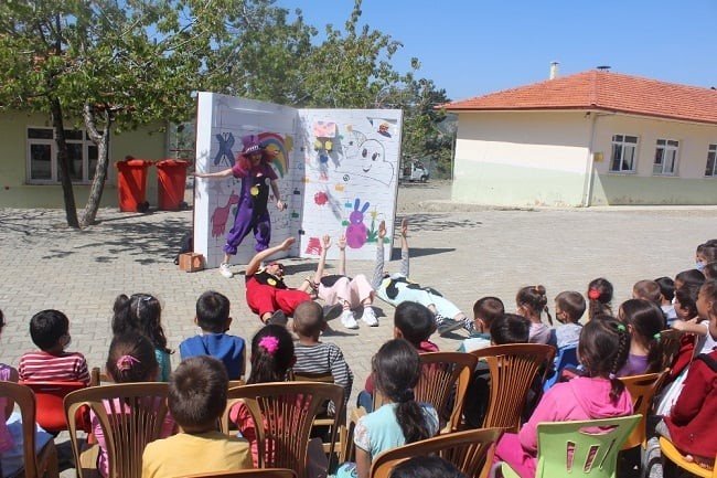 Köyceğiz’de İ̇stanbullu Öğrenciler Şenlik Düzenledi