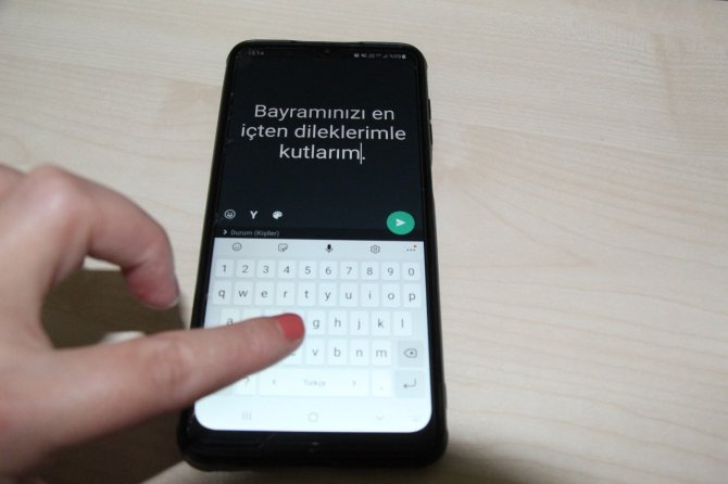 Yarım Asrı Geride Bırakanlar Bayram Kartlarına Özlem Duyuyor