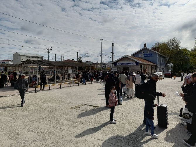 Tren Yolculuğuna Talepler Yüzde 200 Arttı