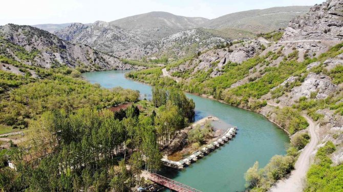 Yayla Ama Yüksekte Değil, Görenleri Şaşırtıyor