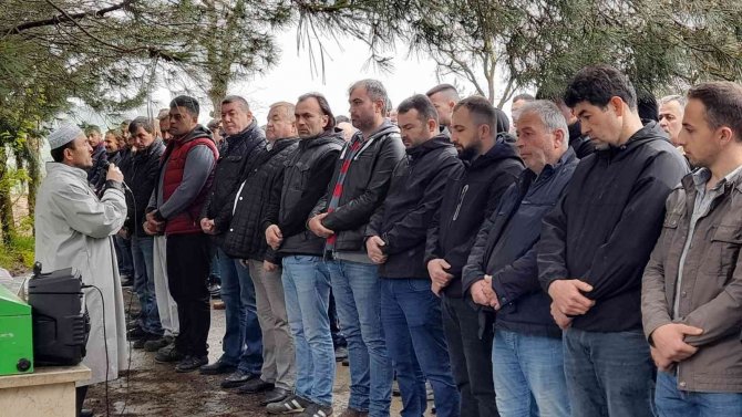 Bayrama Ziyaretinde Kazada Ölen Sürücü Toprağa Verildi
