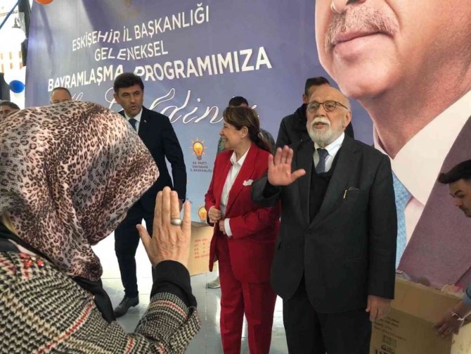 Ak Parti’de ‘Geleneksel Bayramlaşma’ Sevinci