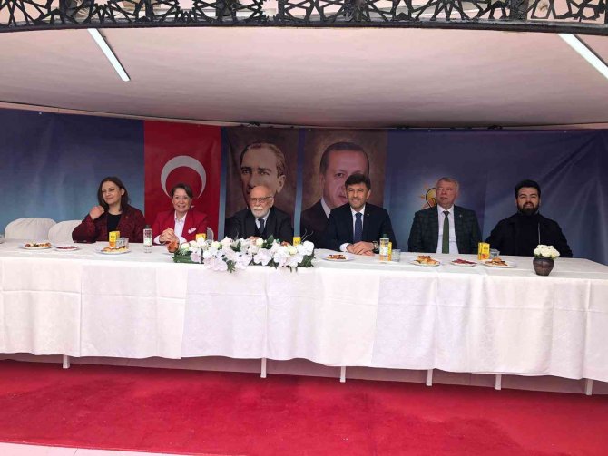 Ak Parti’de ‘Geleneksel Bayramlaşma’ Sevinci