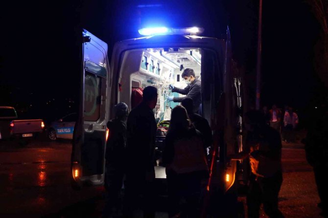Ankara’da Düğün Dönüşü Kaza: 2’si Ağır 8 Kişi Yaralı