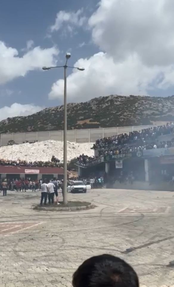 Drift Festivalini İzleyenlerin Bulunduğu Balkon Çöktü, Faciadan Dönüldü