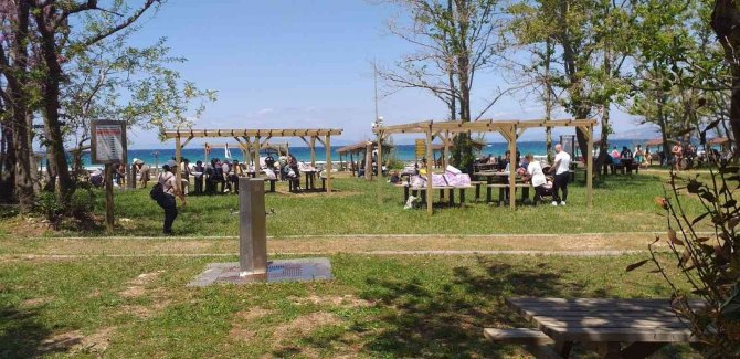 Bayramda Milli Parka Ziyaretçi Akını