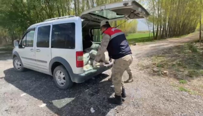 Muradiye’de Kaçak Avlanmış 450 Kilo Balık Ele Geçirildi