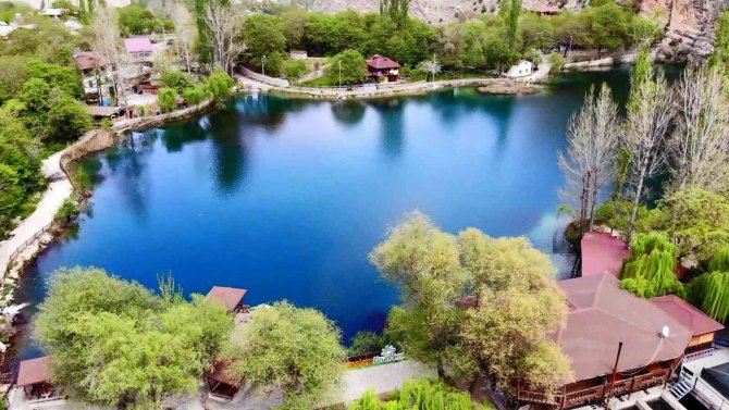 Saklı Cennet ‘Yedigöller’ De Büyüleyici Manzara