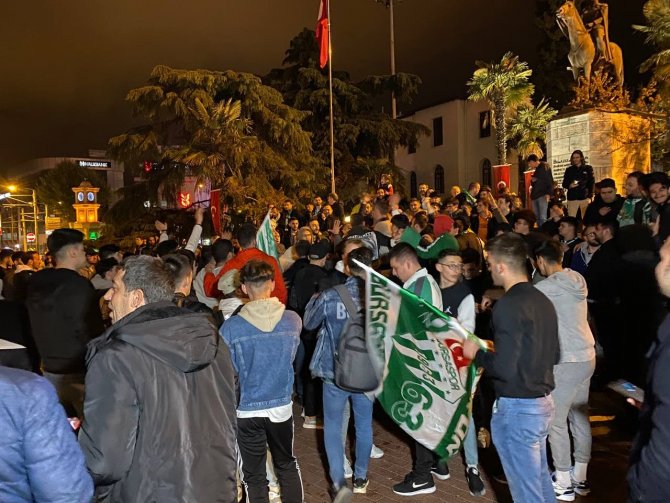 Frutti Extra Bursaspor Eurocup’da Finale Yükseldi, Teksas Coşkuyla Kutladı