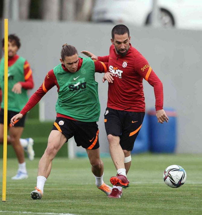 Galatasaray’da Medipol Başakşehir Maçı Hazırlıkları Başladı