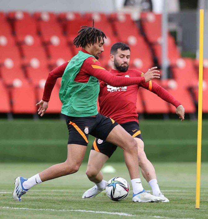 Galatasaray’da Medipol Başakşehir Maçı Hazırlıkları Başladı