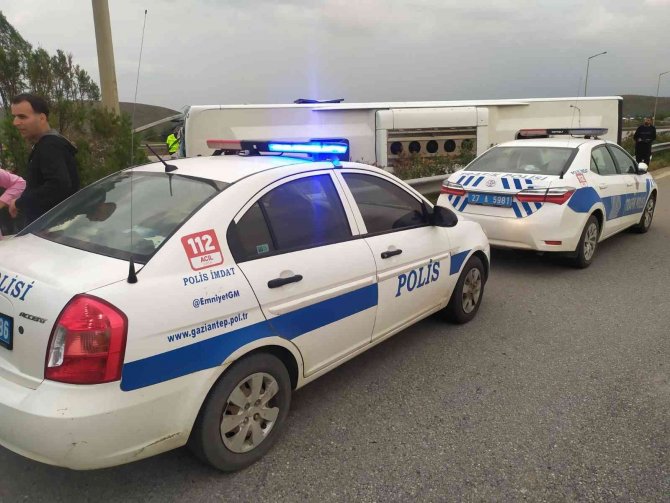 Gaziantep’te Yolcu Otobüsü İle Tır Çarpıştı: 14 Yaralı