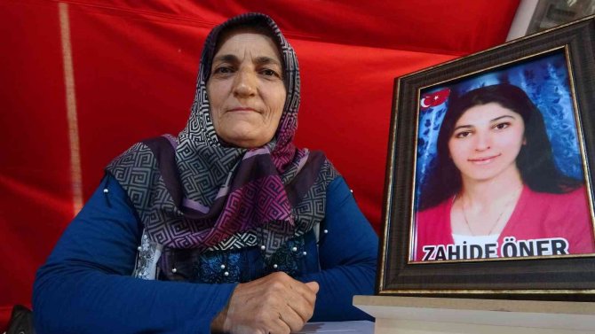 8 Senedir Evladından Ayrı Olan Anne Kızına Çağrıda Bulundu