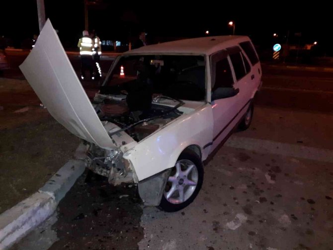 İ̇zmir’de Trafik Kazası:8 Yaralı