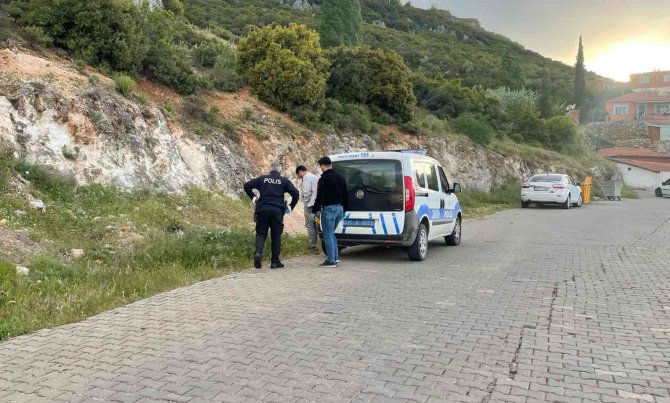 İ̇zmir’de Pompalı Tüfekli Komşu Kavgası: 1 Yaralı