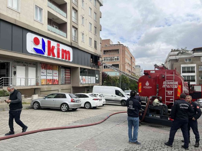 Kağıthane’de Korkutan İş Yeri Yangını