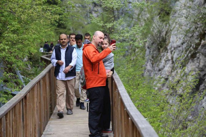 Dünyanın En Derin İkinci Kanyonuna Bayram Tatilinde Ziyaretçi Akını