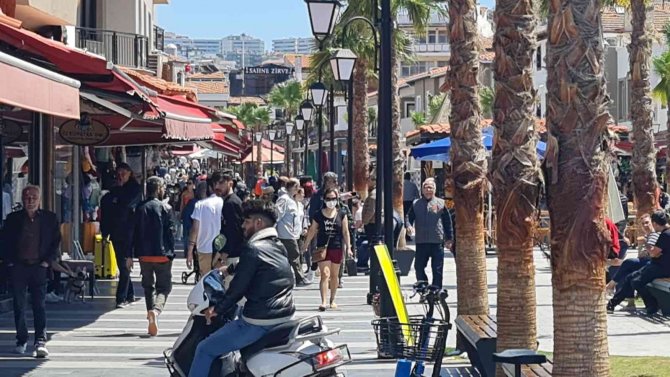 Kuşadası’nda Kruvaziyer Bayramı