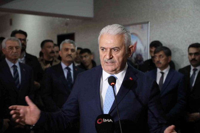 Binali Yıldırım’a Memleketi Erzincan’da Sevgi Seli
