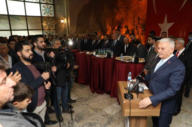 Binali Yıldırım’a Memleketi Erzincan’da Sevgi Seli