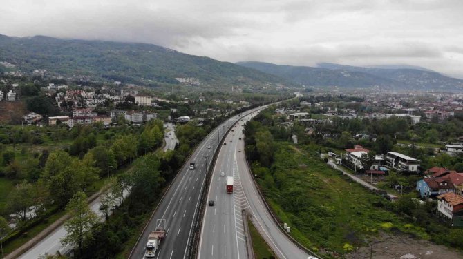 Bayram Dönüşüne Geçen Vatandaşlar Tem’de Yoğunluk Oluşturdu