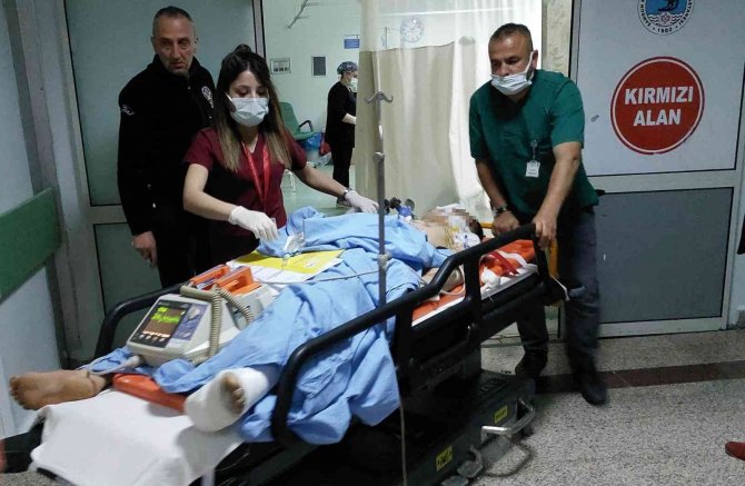 19 Yaşındaki Genç Uykunun Etkisiyle 5. Kattan Düşerek Ağır Yaralandı