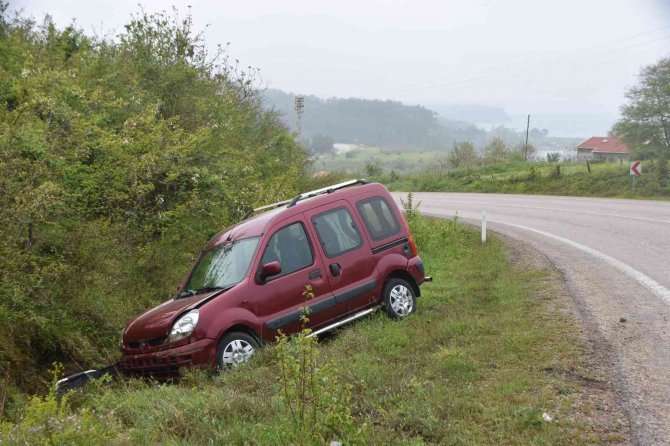 Sinop’ta Trafik Kazası: 2 Yaralı
