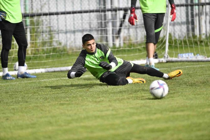 Bursaspor’da Ümraniyespor Maçı Hazırlıkları Devam Ediyor