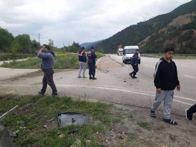 Bayram Dönüşü Kaza: 1 Ölü, 5 Yaralı