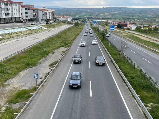 Tekirdağ Yollarında Tatil Dönüşü Yoğunluğu