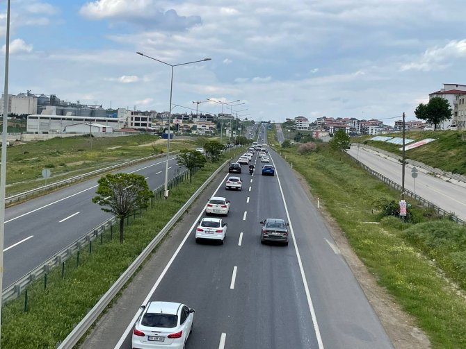 Tekirdağ Yollarında Tatil Dönüşü Yoğunluğu