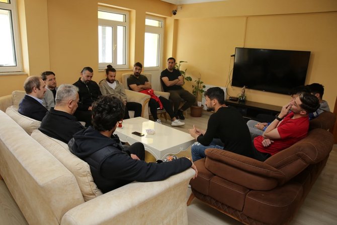 Vali Epcim, Bayburt Özel İ̇dare Spor Futbolcularıyla Bayramlaştı