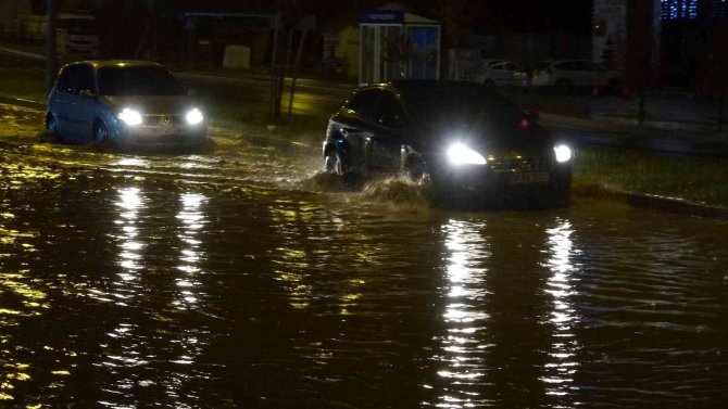 Yozgat’ta Sağanak Yağış Nedeniyle Ulaşımda Aksamalar Oldu