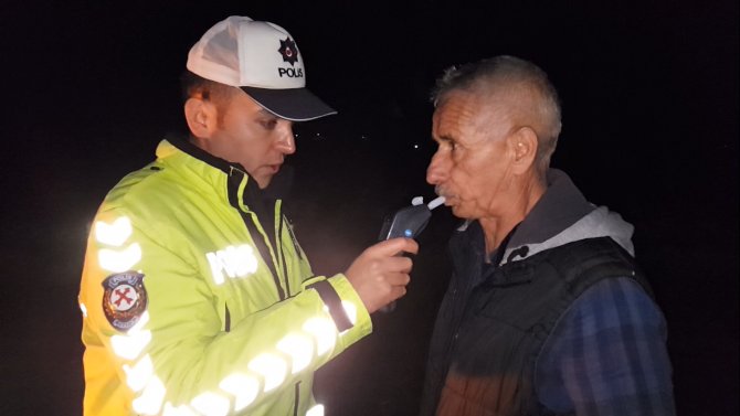 Edirne’de Aşırı Alkolü Sürücü Bayram Dönüşüne Geçen Aileye Çarptı: 3 Yaralı