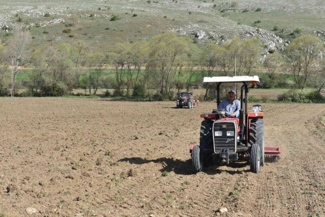Tarımsal Üretime Kazandırılan Araziler İhtiyaç Sahiplerinin Yüzünü Güldürecek