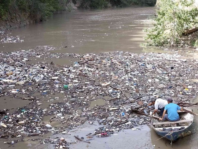 Yerköprü Piknik Alanı Ve Çakıt Çayı’nda Temizlik