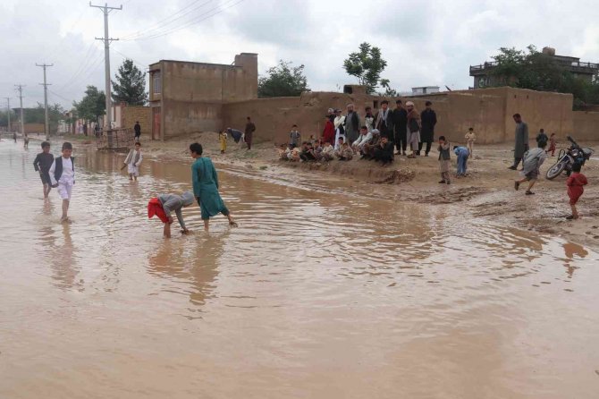 Afganistan’da Sel Felaketi: 22 Ölü, 40 Yaralı