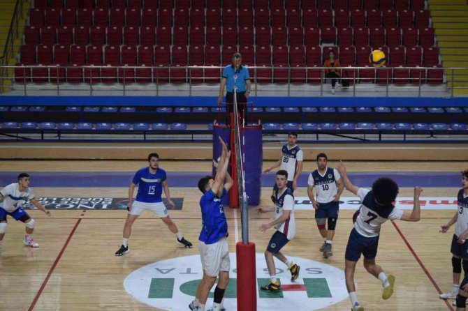 Afyonkarahisar’da Voleybol Genç Erkekler Play Off Müsabakaları Sona Erdi